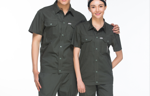 公司夏季服裝定制，短袖工作服定制不僅需要舒適還需要透氣/耐磨